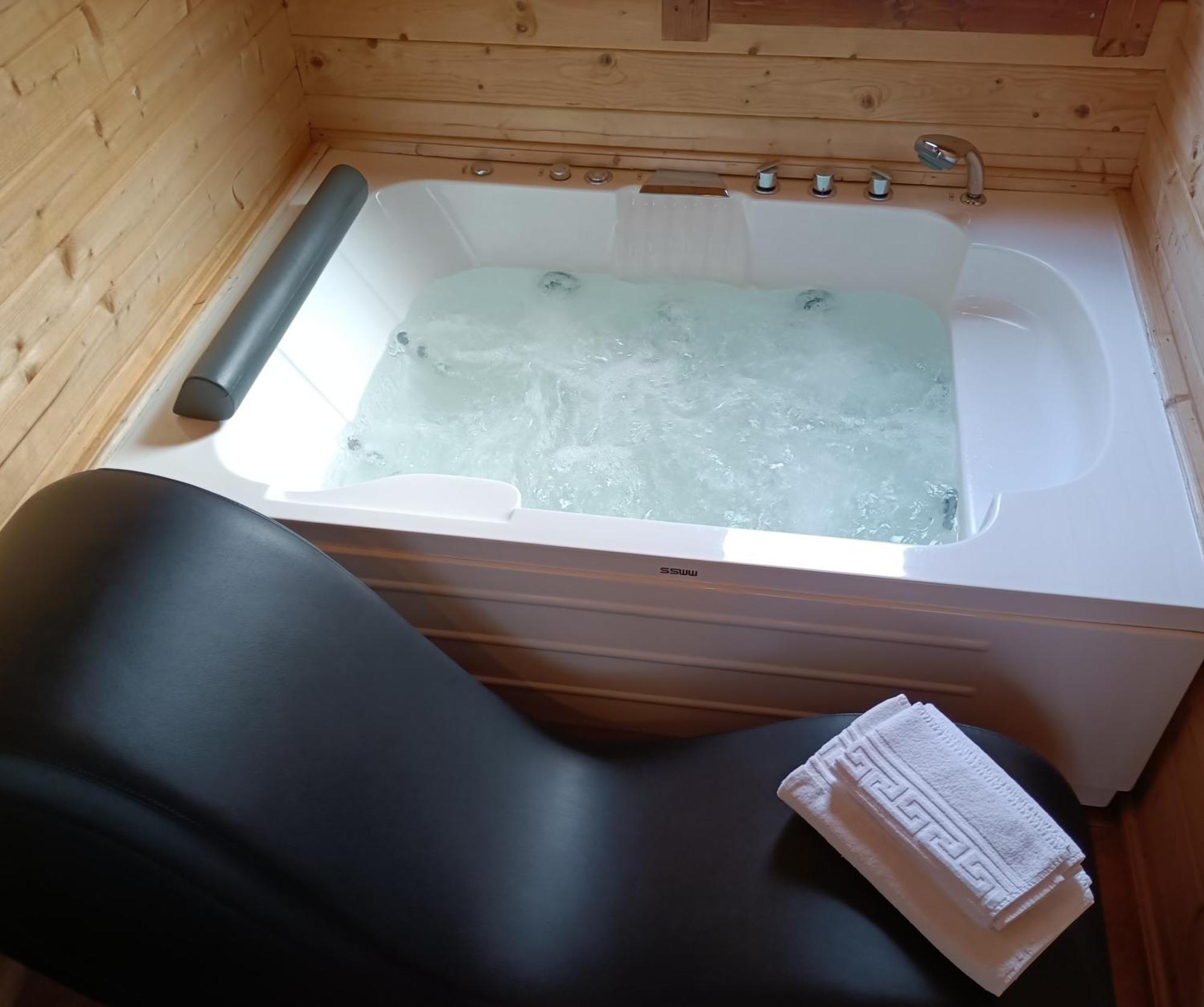 La Dehesilla De Toledo Escapada Romantica Jacuzzi Sillon Tantrico Cobisa Exteriér fotografie